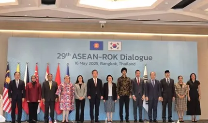 ထိုင်းနိုင်ငံဆိုင်ရာ မြန်မာသံအမတ်ကြီး(၂၉)ကြိမ်မြောက် အာဆီယံ-ကိုရီးယားဆွေးနွေးပွဲသို့ တက်ရောက်