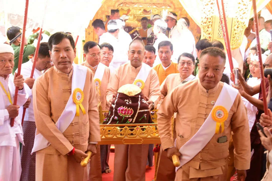 အင်းလေးဖောင်တော်ဦး